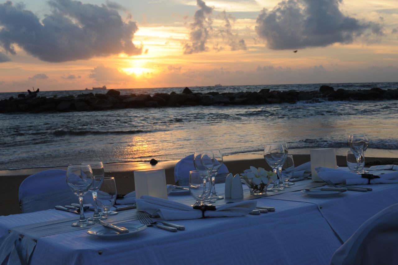 Pegasus Reef - A Beach Resort In Colombo Wattala Dış mekan fotoğraf